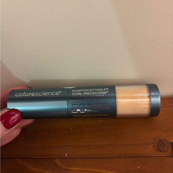 Colorescience brush on shield medium - Picture 4 of 6